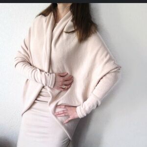 Massimo Cream Oversized Long Sleeve Open-Front Cardigan (Women’s M)